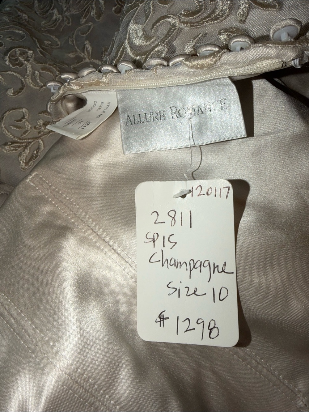 Stunning NEW Allure Romance Ivory Blush Champagne Wedding Gown - Picture 11 of 12